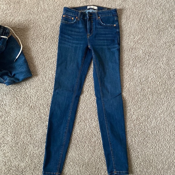 Skinny Zara jeans never worn - Picture 1 of 4